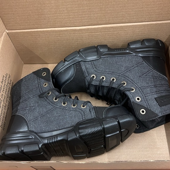 Men's Anti-Smash and Puncture-Resistant High-top Steel Toe Shoes - Picture 2 of 3